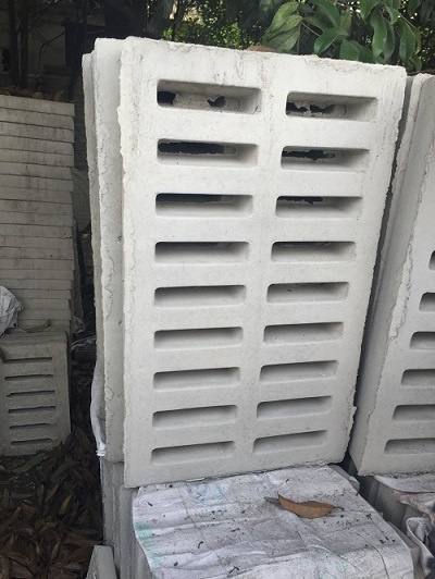 水泥雨水篦子圖片，水泥雨水篦子高清圖片，水泥雨水篦子成品圖片，水泥雨水口立篦子圖片，四孔水泥雨水篦子圖片