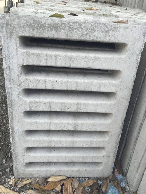水泥雨水篦子圖片，水泥雨水篦子高清圖片，水泥雨水篦子成品圖片，水泥雨水口立篦子圖片，四孔水泥雨水篦子圖片
